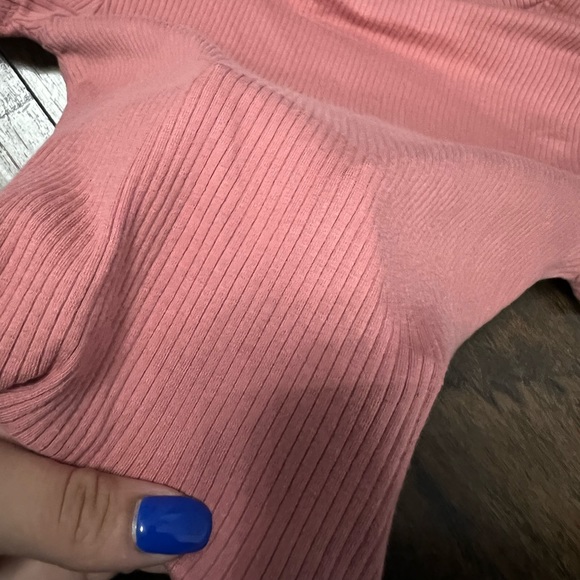 Pink Ribbed Crop Top - Picture 4 of 4